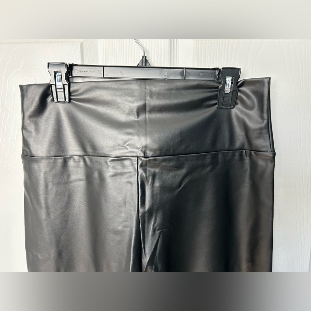 Love Ryan Los Angeles Faux Leather Black Leggings Plus Size 2X NWT - Picture 4 of 12